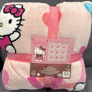 Plush Full/Queen Hello Kitty Valentine’s Day Blanket.